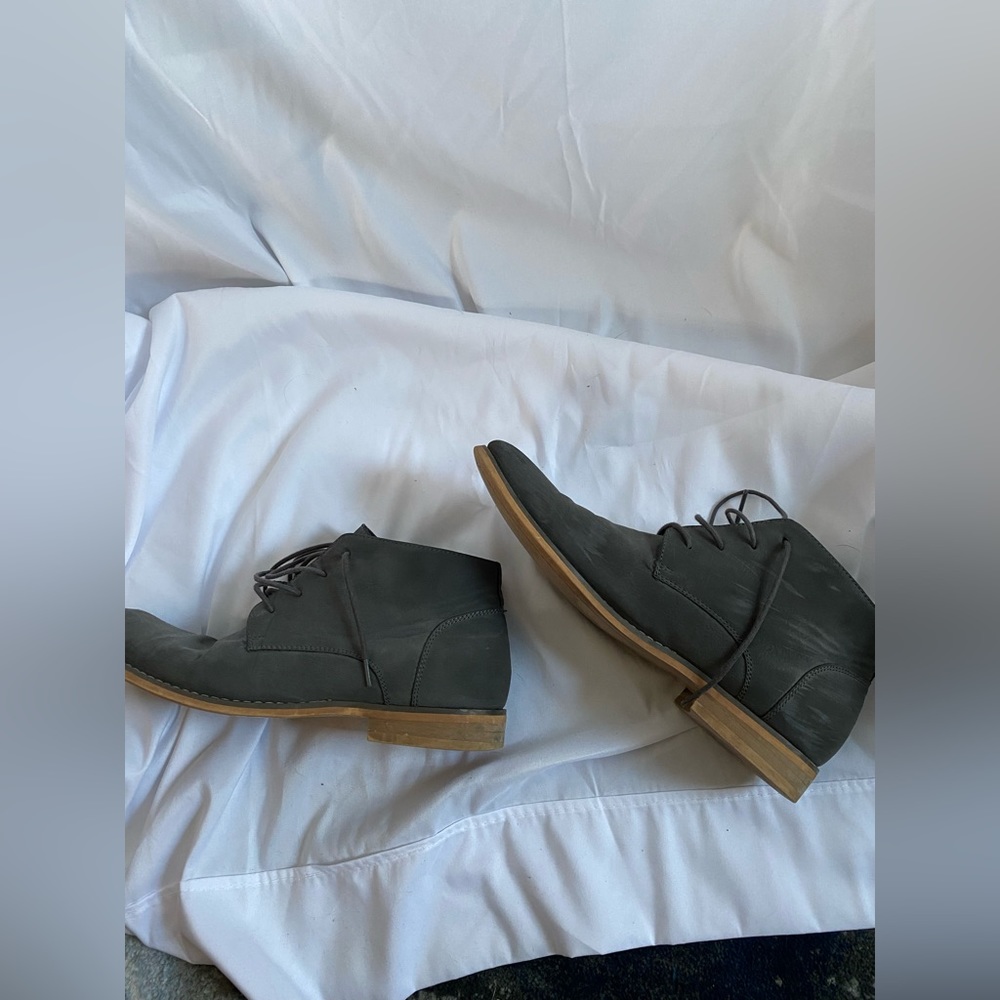 J. Ferrar Mens Chukka Boots Grey size 9